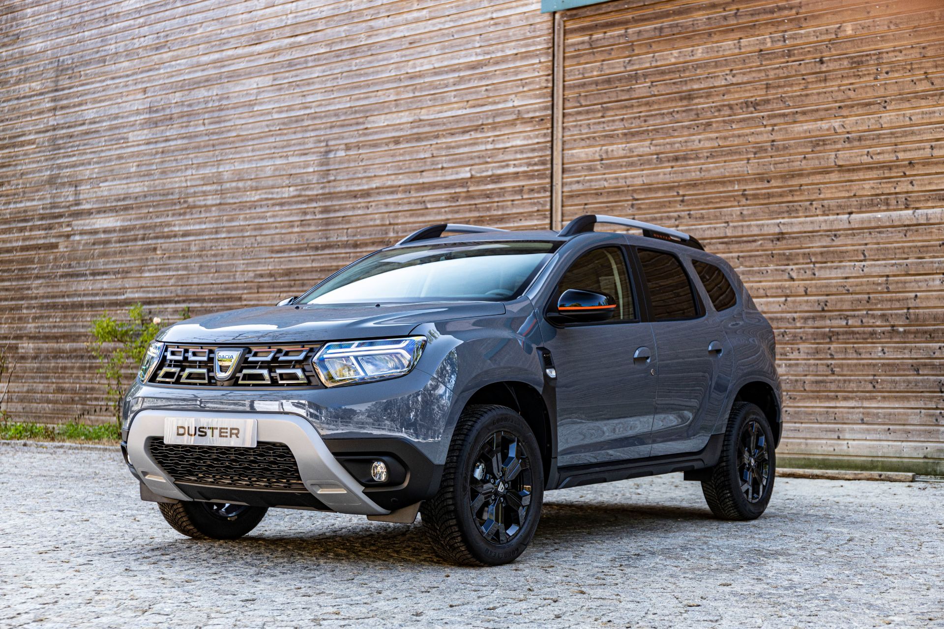 Download 2022 Dacia Duster Extreme - Front Three-Quarter HD Wallpaper 1920x1280 #24