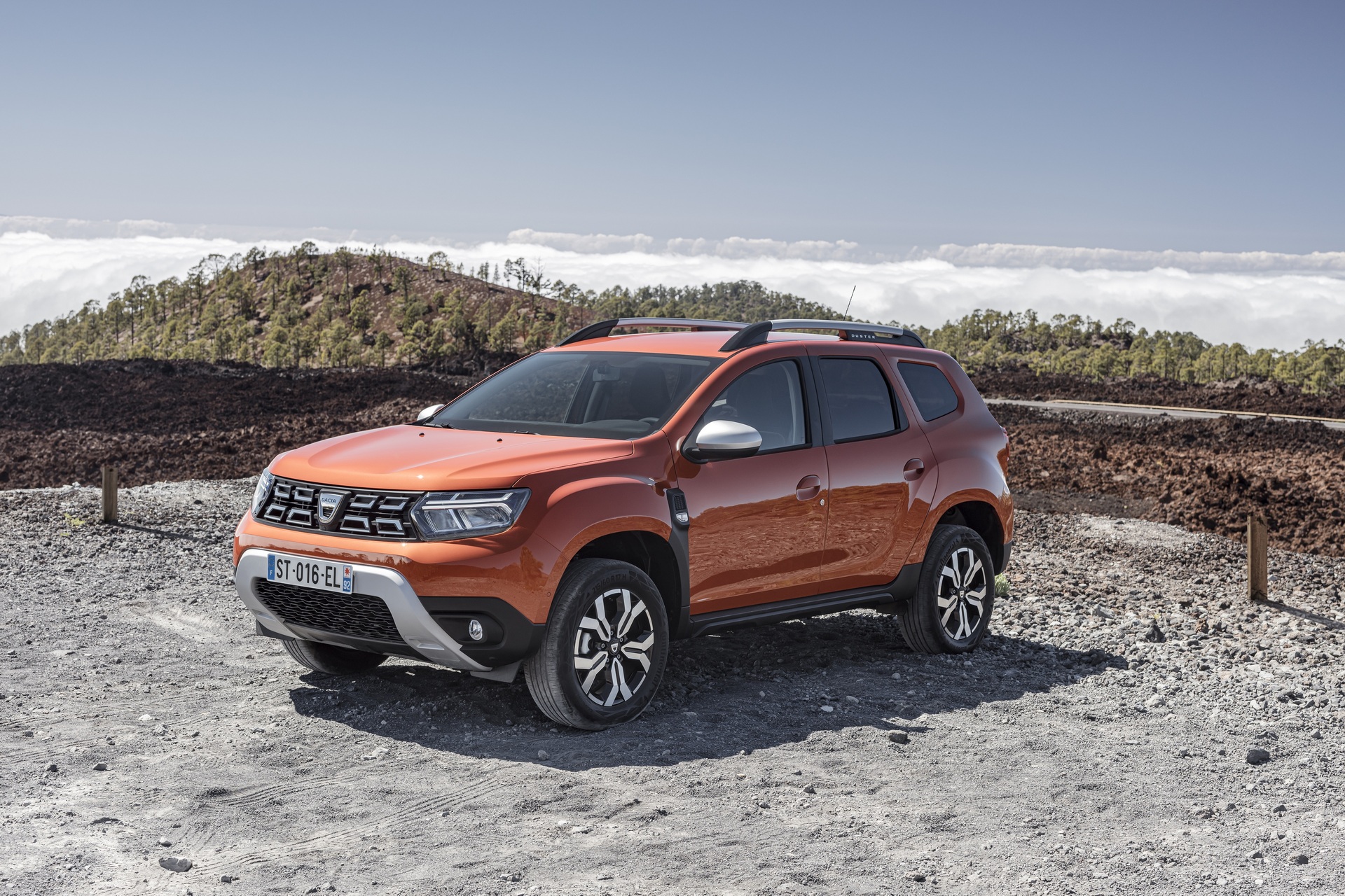 Download 2022 Dacia Duster - Front Three-Quarter HD Wallpaper 1920x1280 #3