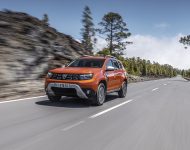 2022 Dacia Duster - Front Three-Quarter Wallpaper 190x150