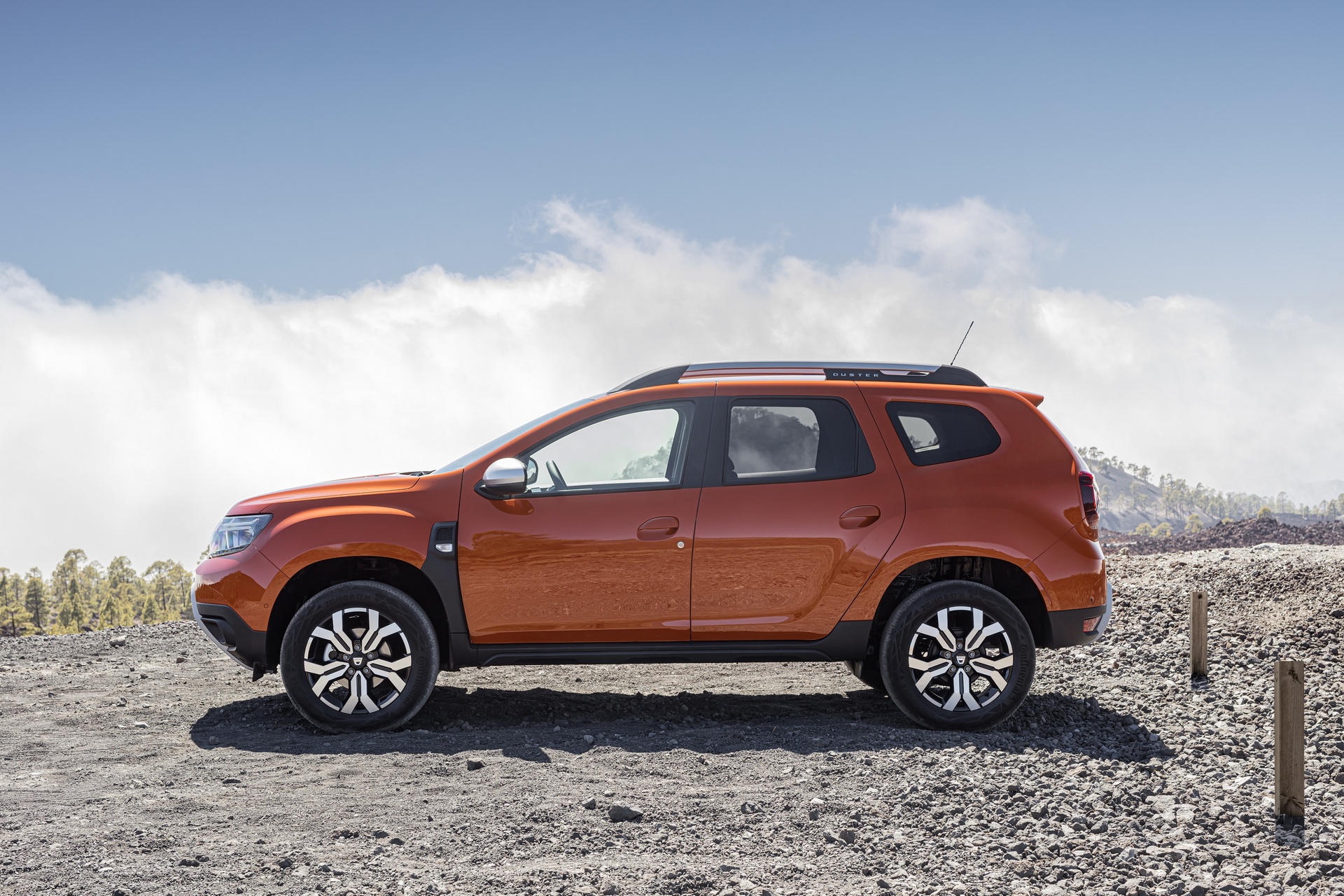 Download 2022 Dacia Duster - Side HD Wallpaper 1920x1280 #11