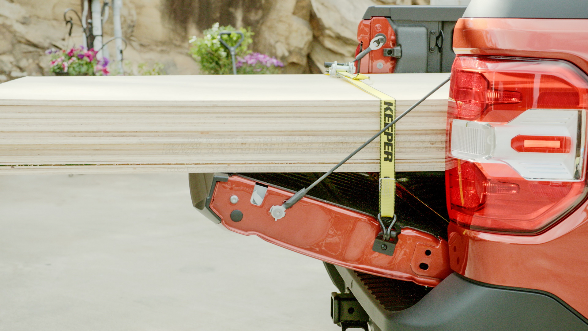 Download 2022 Ford Maverick 2L-EcoBoost AWD Lariat - Tailgate HD Wallpaper 1920x1080 #18