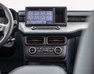 2022 Ford Maverick XLT - Central Console Wallpaper 190x150