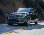 2022 GMC Terrain AT4 - Front Three-Quarter Wallpaper 190x150