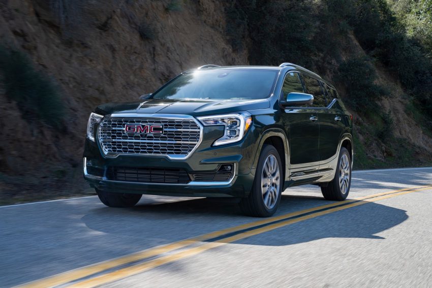2022 GMC Terrain AT4 - Front Three-Quarter Wallpaper 850x567 #5