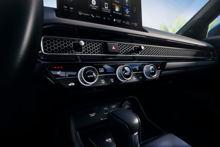 2022 Honda Civic Hatchback - Central Console Wallpaper 850x567 #15