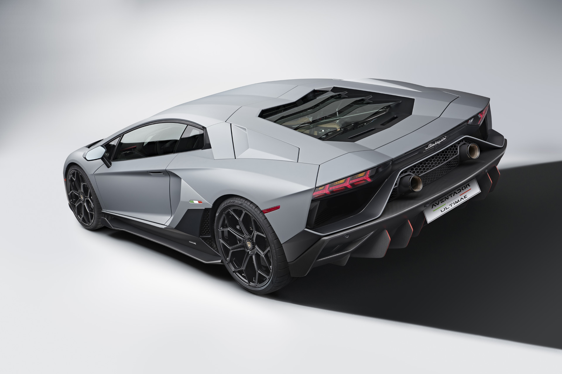 Download 2022 Lamborghini Aventador LP 780-4 Ultimae - Rear Three-Quarter HD Wallpaper 1920x1280 #63