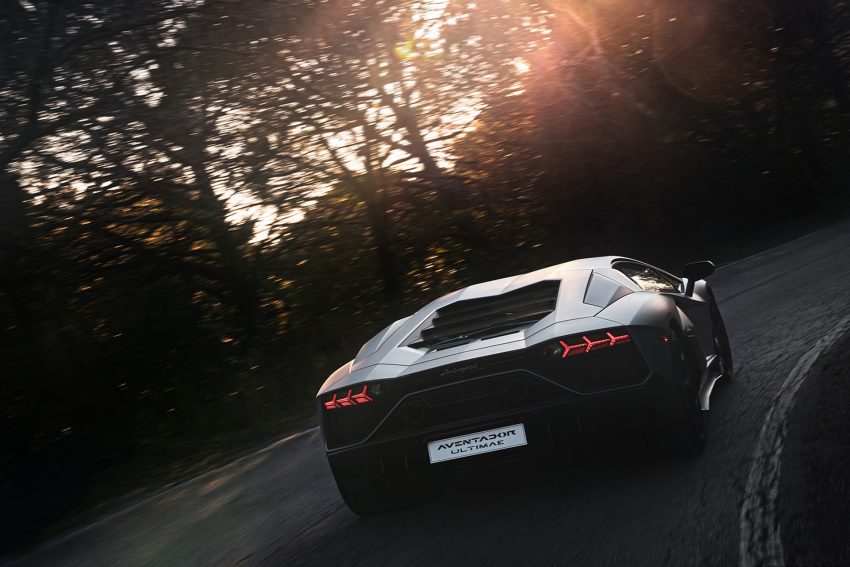 2022 Lamborghini Aventador LP 780-4 Ultimae - Rear Wallpaper 850x567 #15
