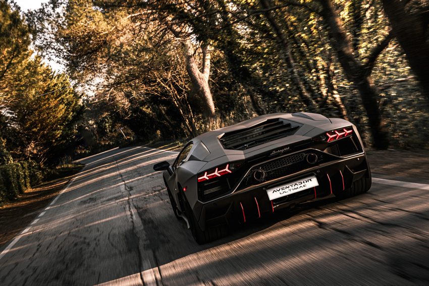 2022 Lamborghini Aventador LP 780-4 Ultimae - Rear Wallpaper 850x567 #16
