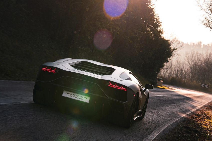 2022 Lamborghini Aventador LP 780-4 Ultimae - Rear Wallpaper 850x567 #17