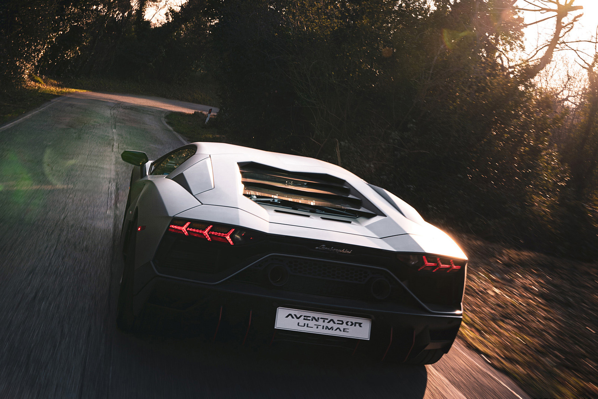 Download 2022 Lamborghini Aventador LP 780-4 Ultimae - Rear HD Wallpaper 1921x1281 #18