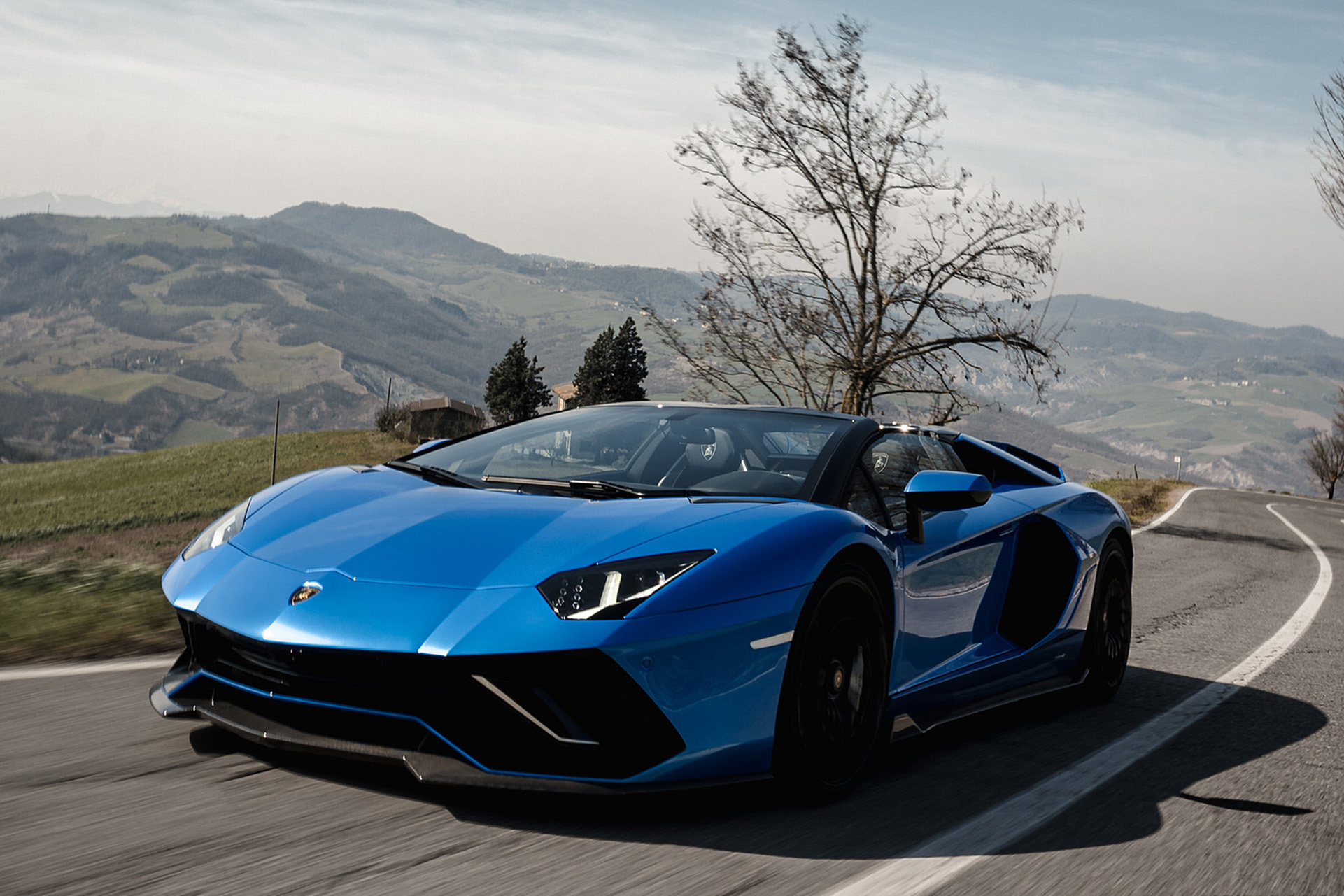 Download 2022 Lamborghini Aventador LP 780-4 Ultimae Roadster - Front Three-Quarter HD Wallpaper 1921x1281 #9