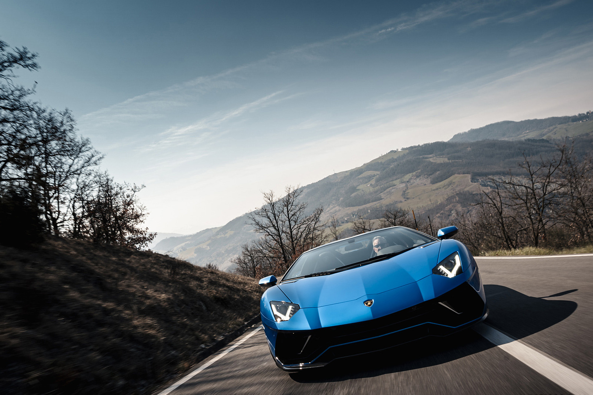 Download 2022 Lamborghini Aventador LP 780-4 Ultimae Roadster - Front HD Wallpaper 1921x1281 #17