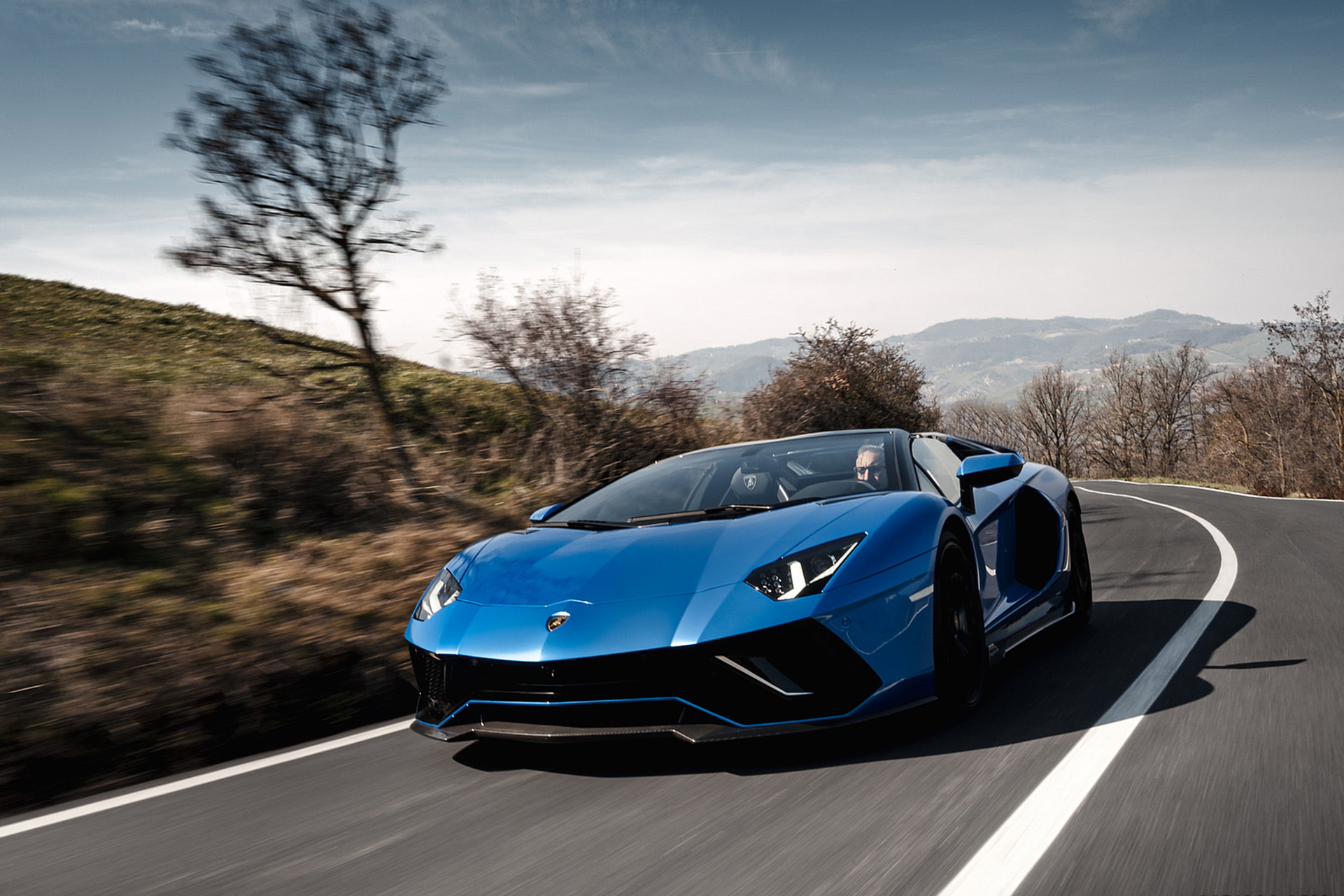 Download 2022 Lamborghini Aventador LP 780-4 Ultimae Roadster - Front HD Wallpaper 1921x1281 #11