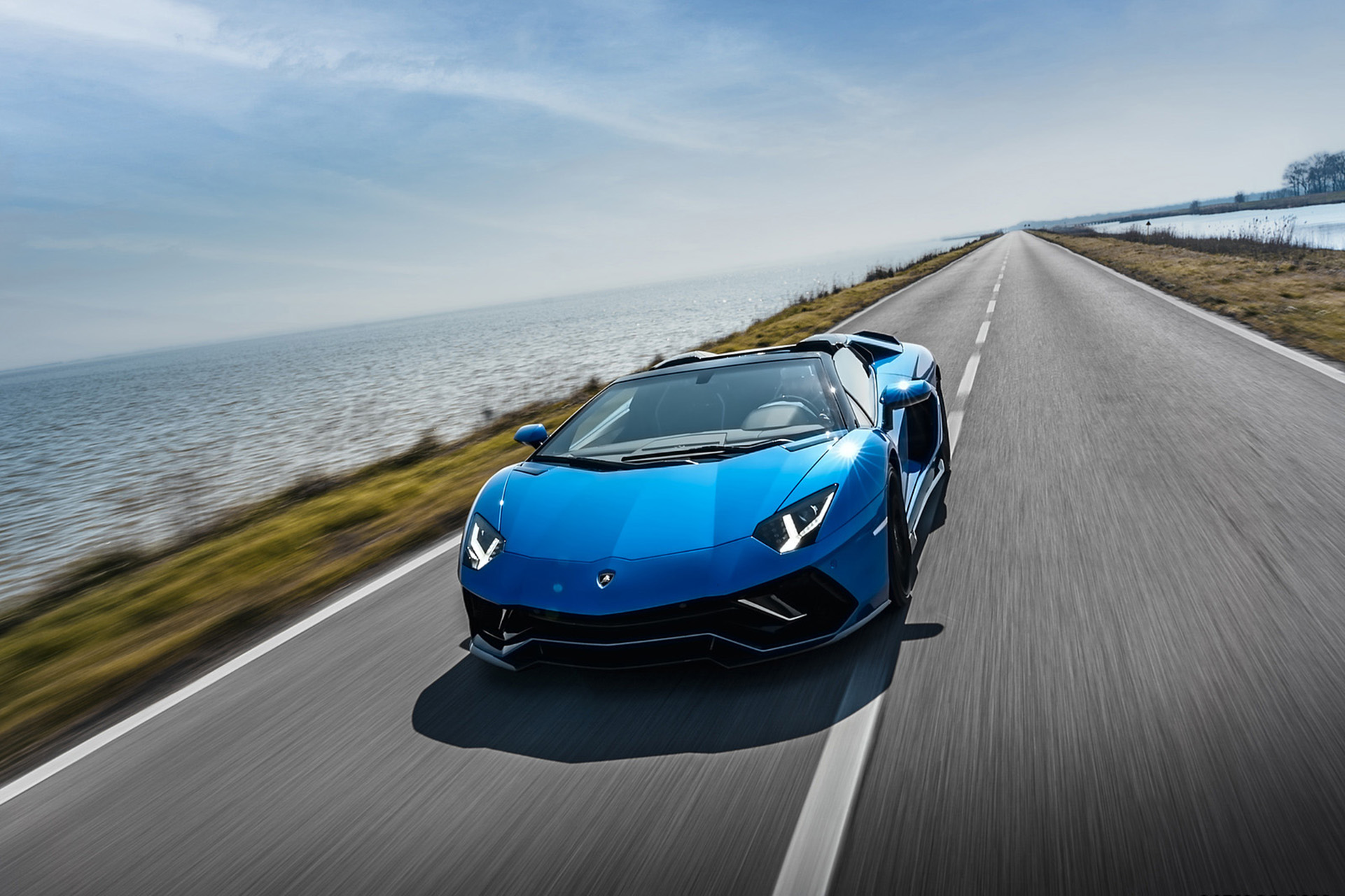 Download 2022 Lamborghini Aventador LP 780-4 Ultimae Roadster - Front HD Wallpaper 1921x1281 #3