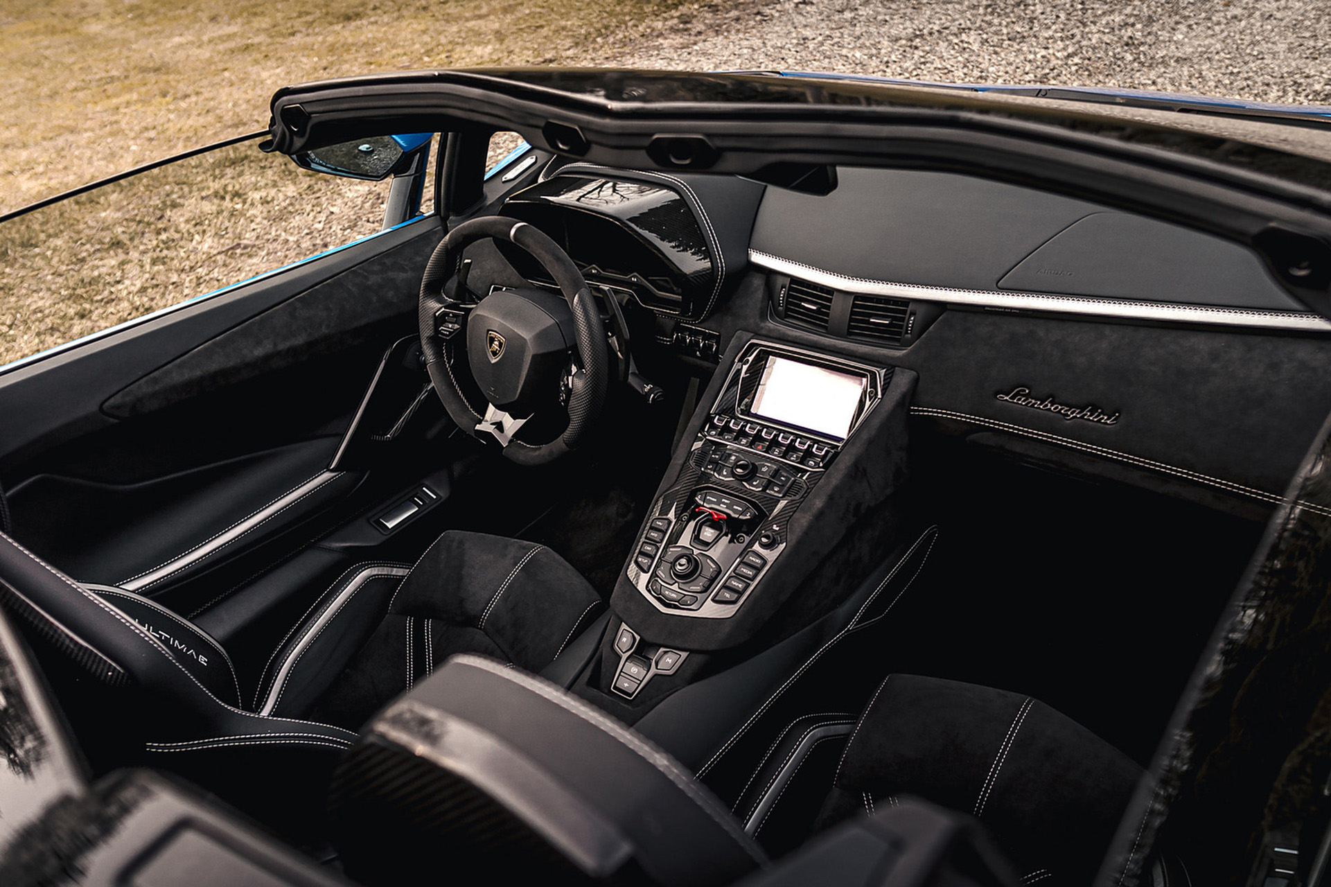 Download 2022 Lamborghini Aventador LP 780-4 Ultimae Roadster - Interior HD Wallpaper 1921x1280 #35