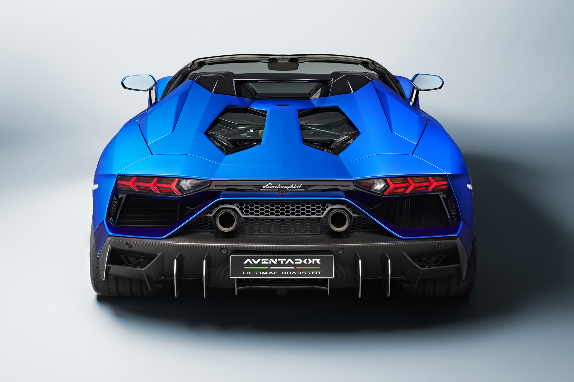 Download 2022 Lamborghini Aventador LP 780-4 Ultimae Roadster - Rear HD Wallpaper 1920x1280 #51