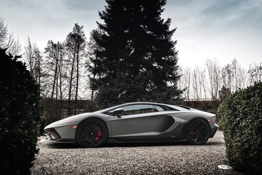 2022 Lamborghini Aventador LP 780-4 Ultimae - Side Wallpaper 850x567 #28