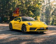 2022 Porsche 911 Carrera GTS - Front Three-Quarter Wallpaper 190x150