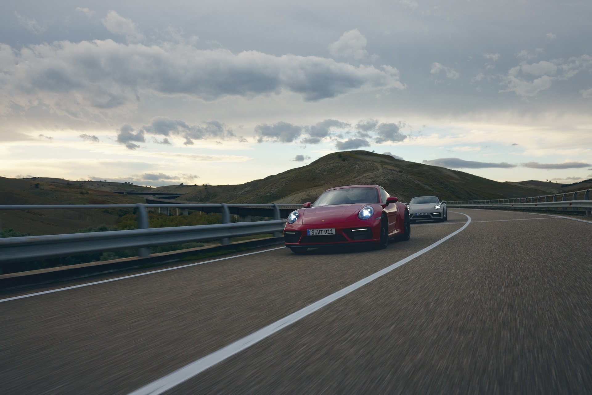 Download 2022 Porsche 911 Carrera GTS - Front Three-Quarter HD Wallpaper 1921x1281 #6