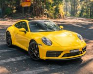 2022 Porsche 911 Carrera GTS - Front Three-Quarter Wallpaper 190x150