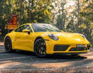 2022 Porsche 911 Carrera GTS - Front Three-Quarter Wallpaper 190x150