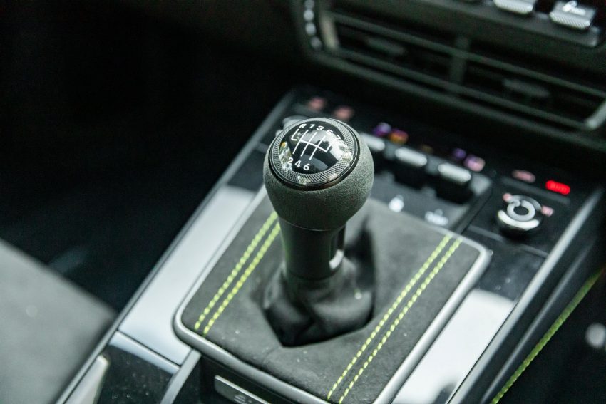 2022 Porsche 911 Carrera GTS - Interior, Detail Wallpaper 850x567 #62