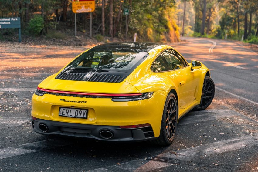 2022 Porsche 911 Carrera GTS - Rear Three-Quarter Wallpaper 850x567 #35