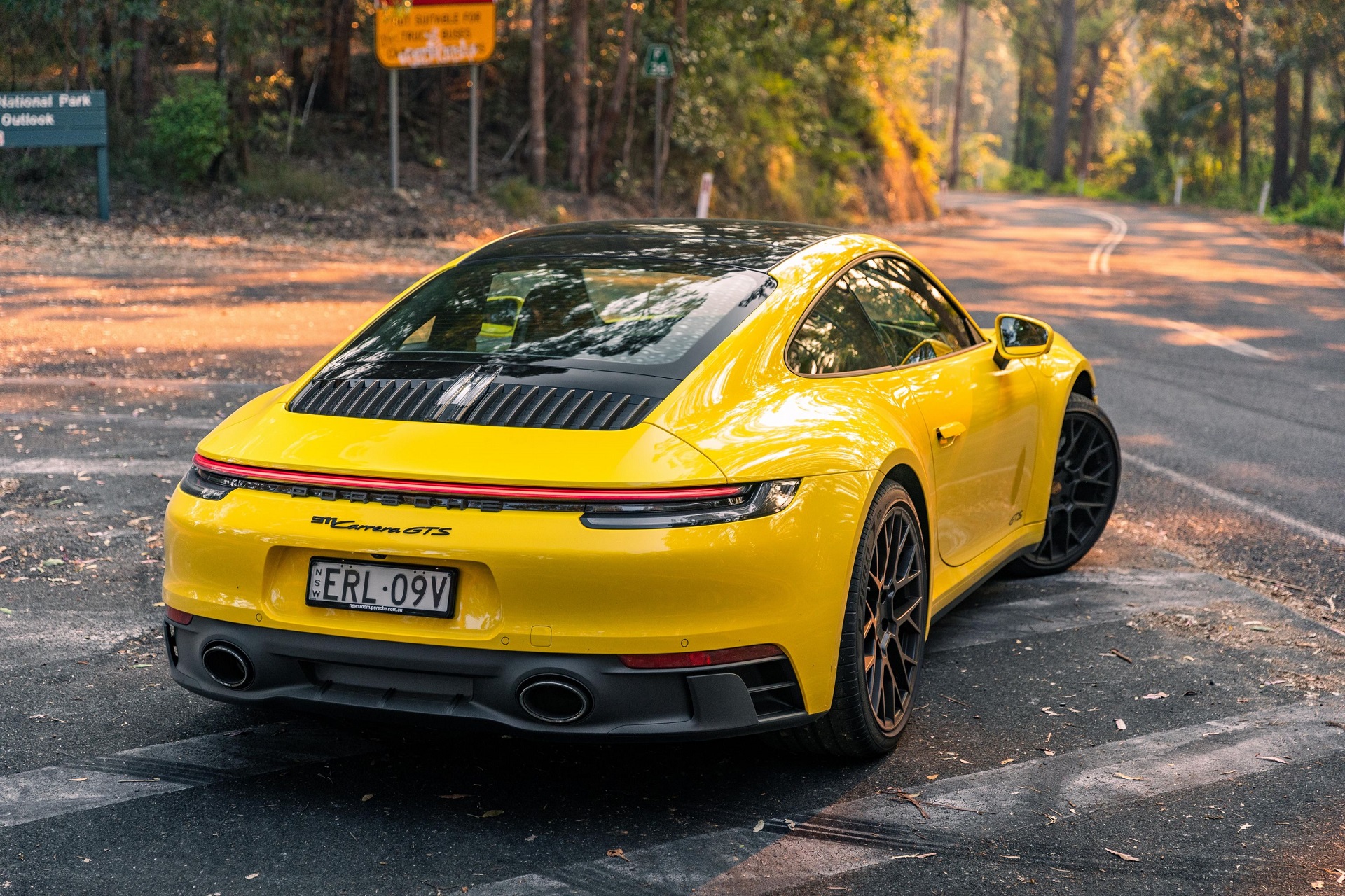 Download 2022 Porsche 911 Carrera GTS - Rear Three-Quarter HD Wallpaper 1920x1280 #35