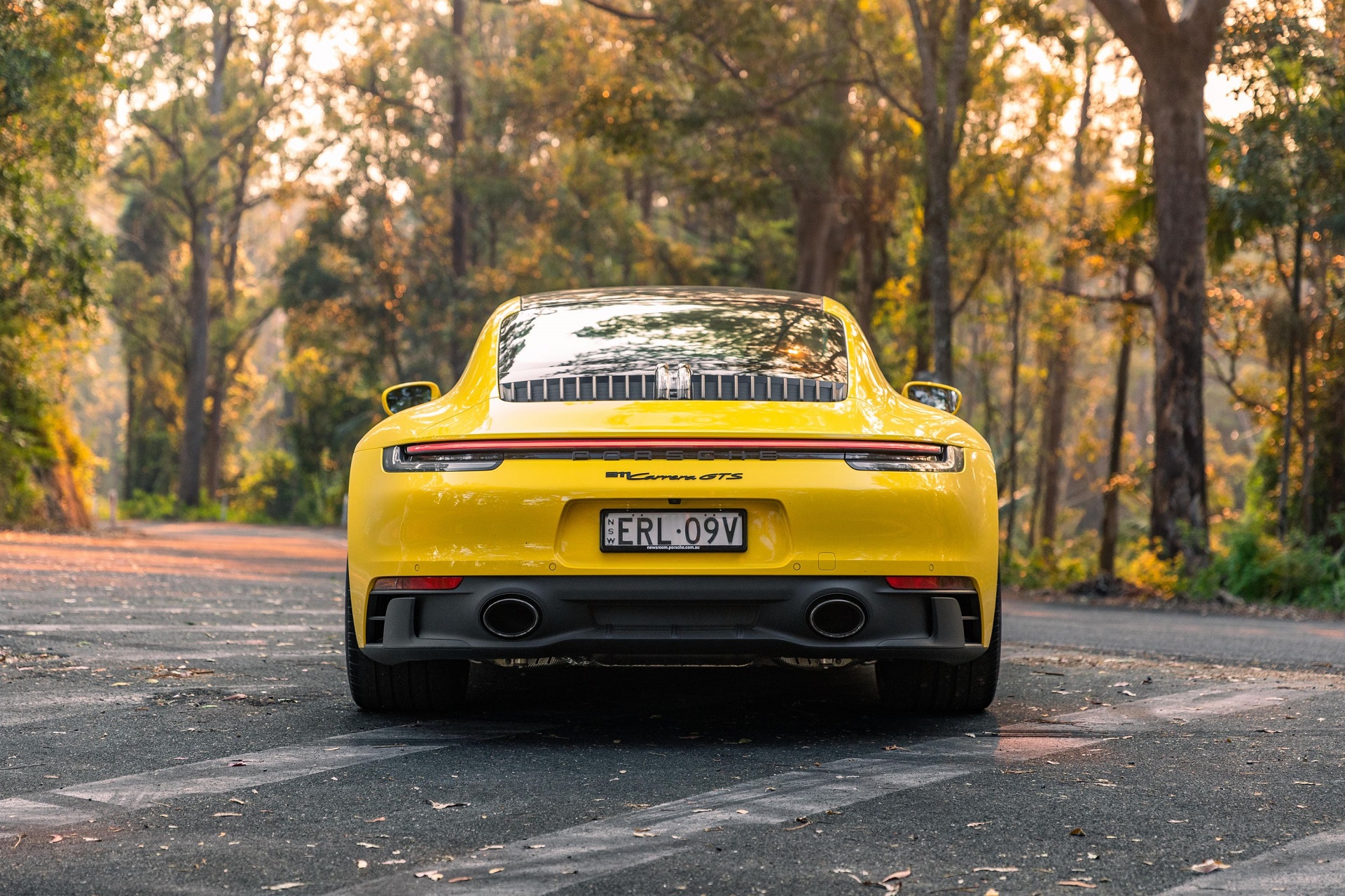 Download 2022 Porsche 911 Carrera GTS - Rear HD Wallpaper 1920x1280 #36