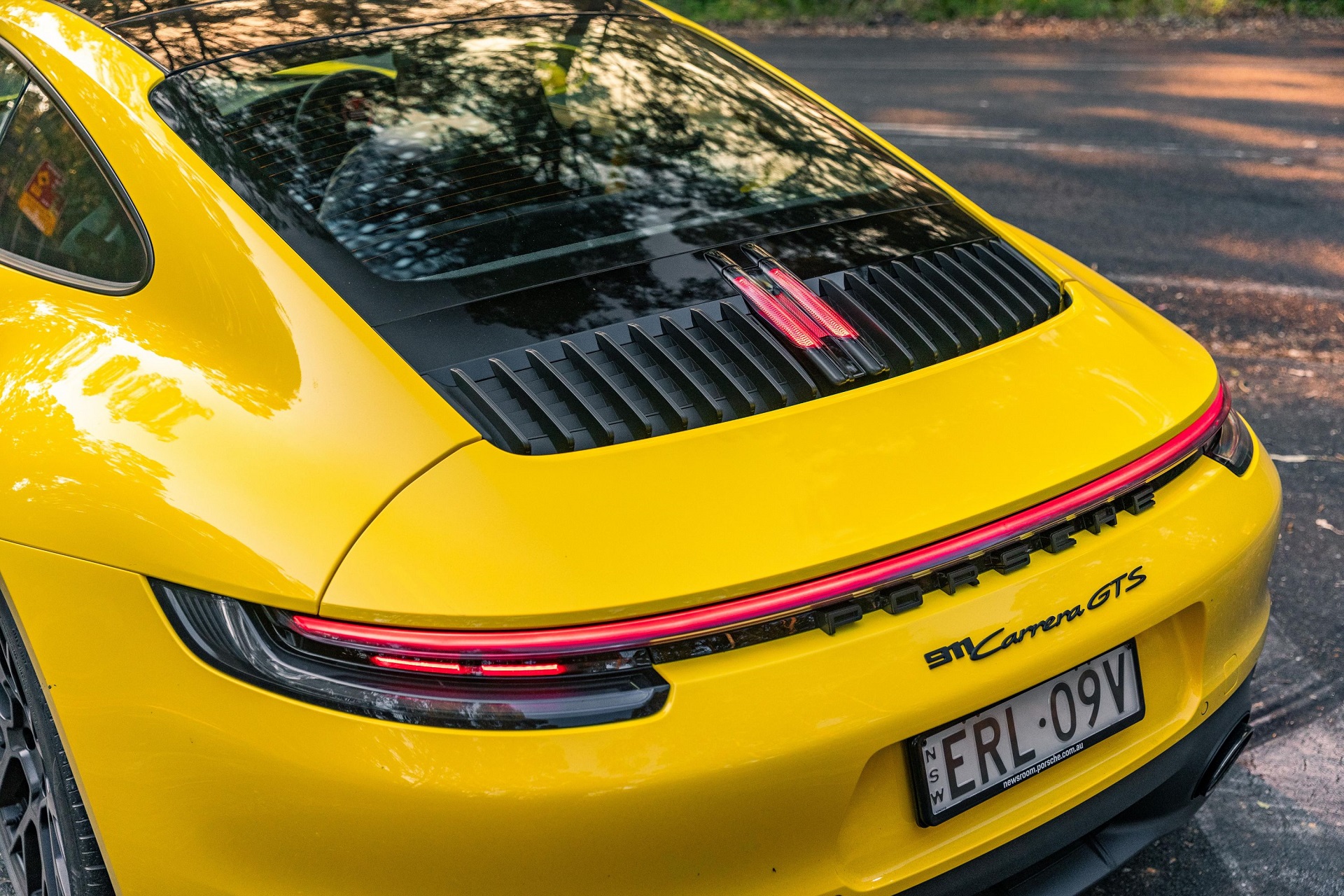 Download 2022 Porsche 911 Carrera GTS - Tail Light HD Wallpaper 1920x1280 #49