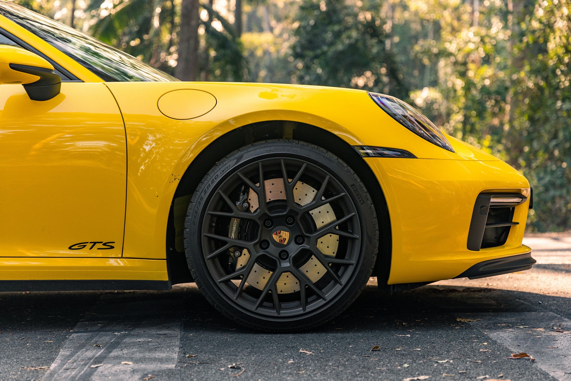 Download 2022 Porsche 911 Carrera GTS - Wheel HD Wallpaper 1920x1280 #40