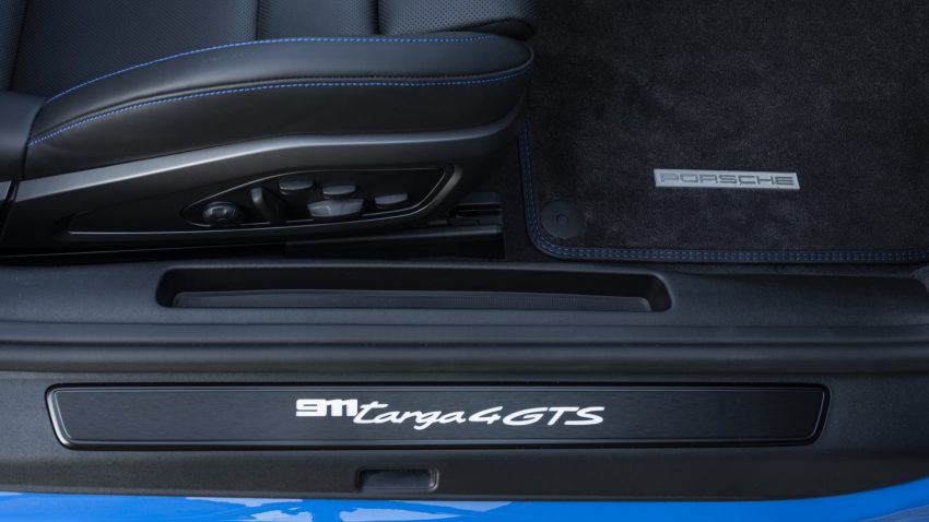 2022 Porsche 911 Targa 4 GTS - Door Sill Wallpaper 850x478 #84