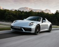 2022 Porsche 911 Targa 4 GTS - Front Three-Quarter Wallpaper 190x150