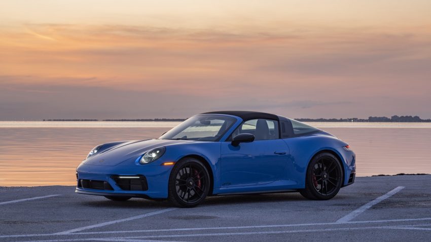 2022 Porsche 911 Targa 4 GTS - Front Three-Quarter Wallpaper 850x478 #72