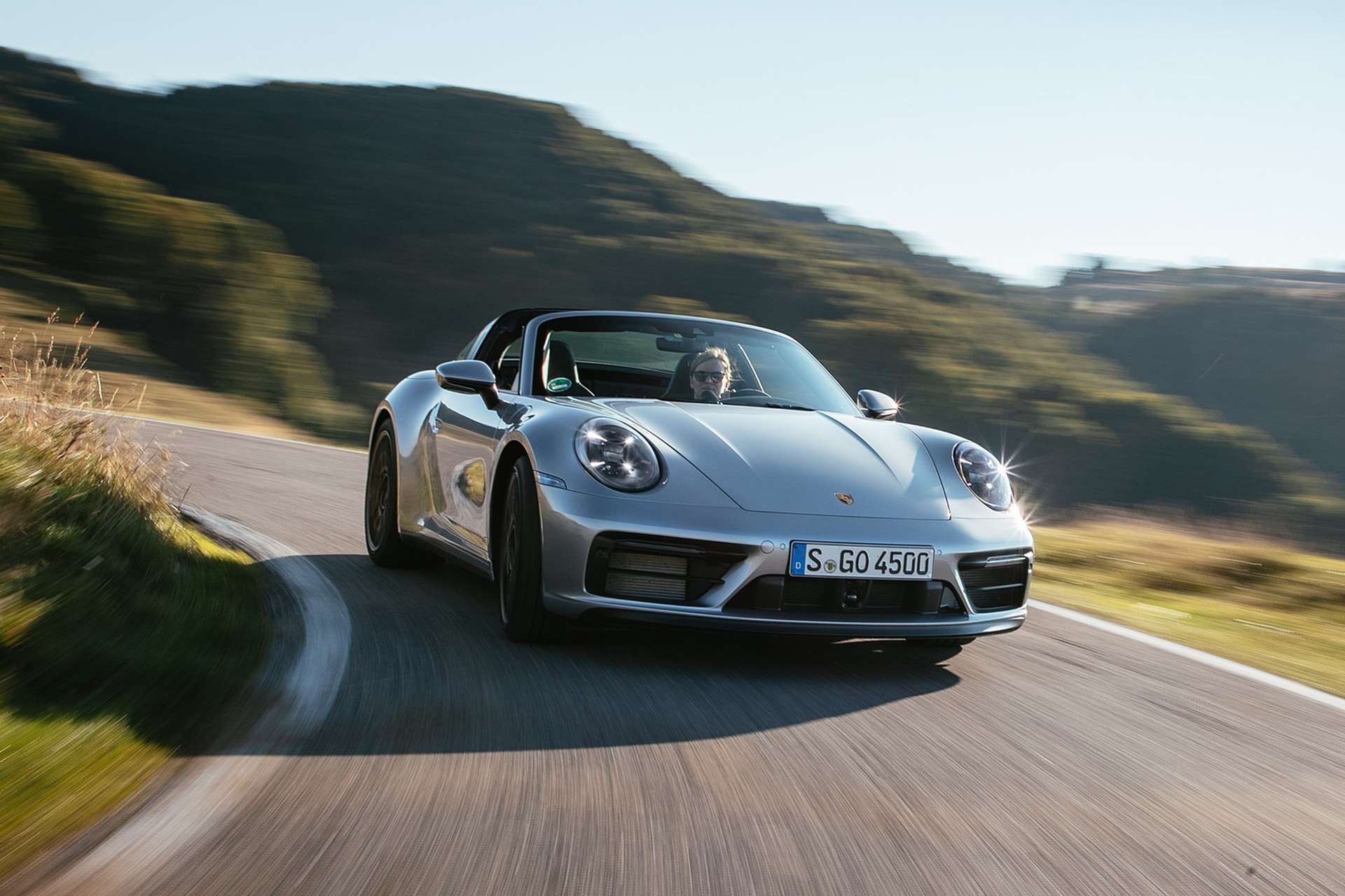 Download 2022 Porsche 911 Targa 4 GTS - Front HD Wallpaper 1920x1280 #22