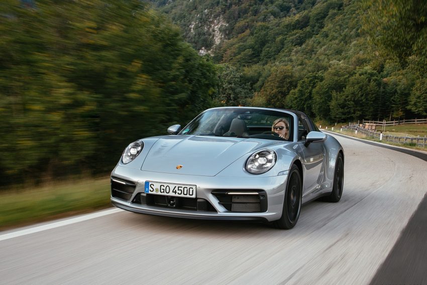 2022 Porsche 911 Targa 4 GTS - Front Wallpaper 850x567 #23