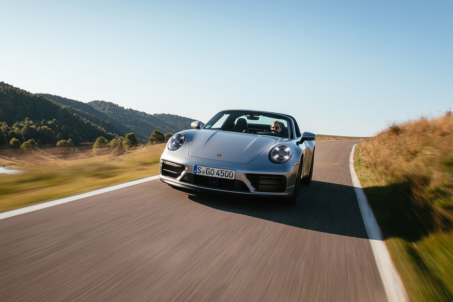 Download 2022 Porsche 911 Targa 4 GTS - Front HD Wallpaper 1920x1280 #32