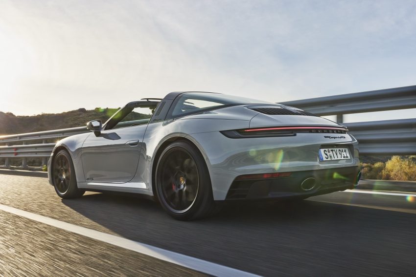 2022 Porsche 911 Targa 4 GTS - Rear Three-Quarter Wallpaper 850x567 #3