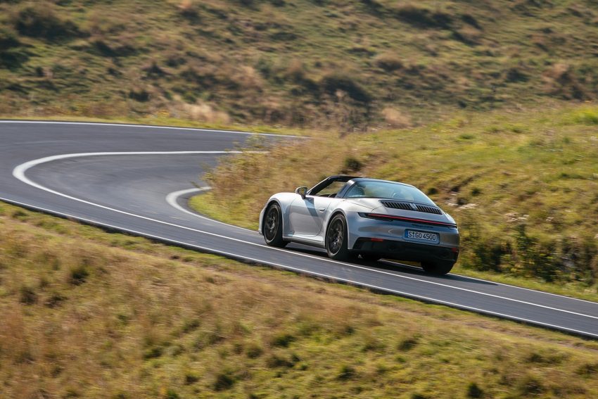 2022 Porsche 911 Targa 4 GTS - Rear Three-Quarter Wallpaper 850x567 #33