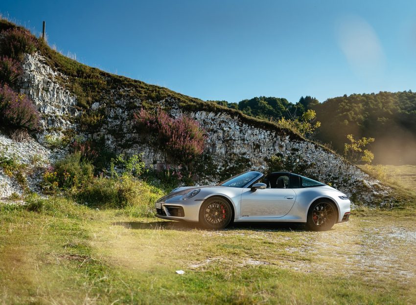 2022 Porsche 911 Targa 4 GTS - Side Wallpaper 850x624 #52