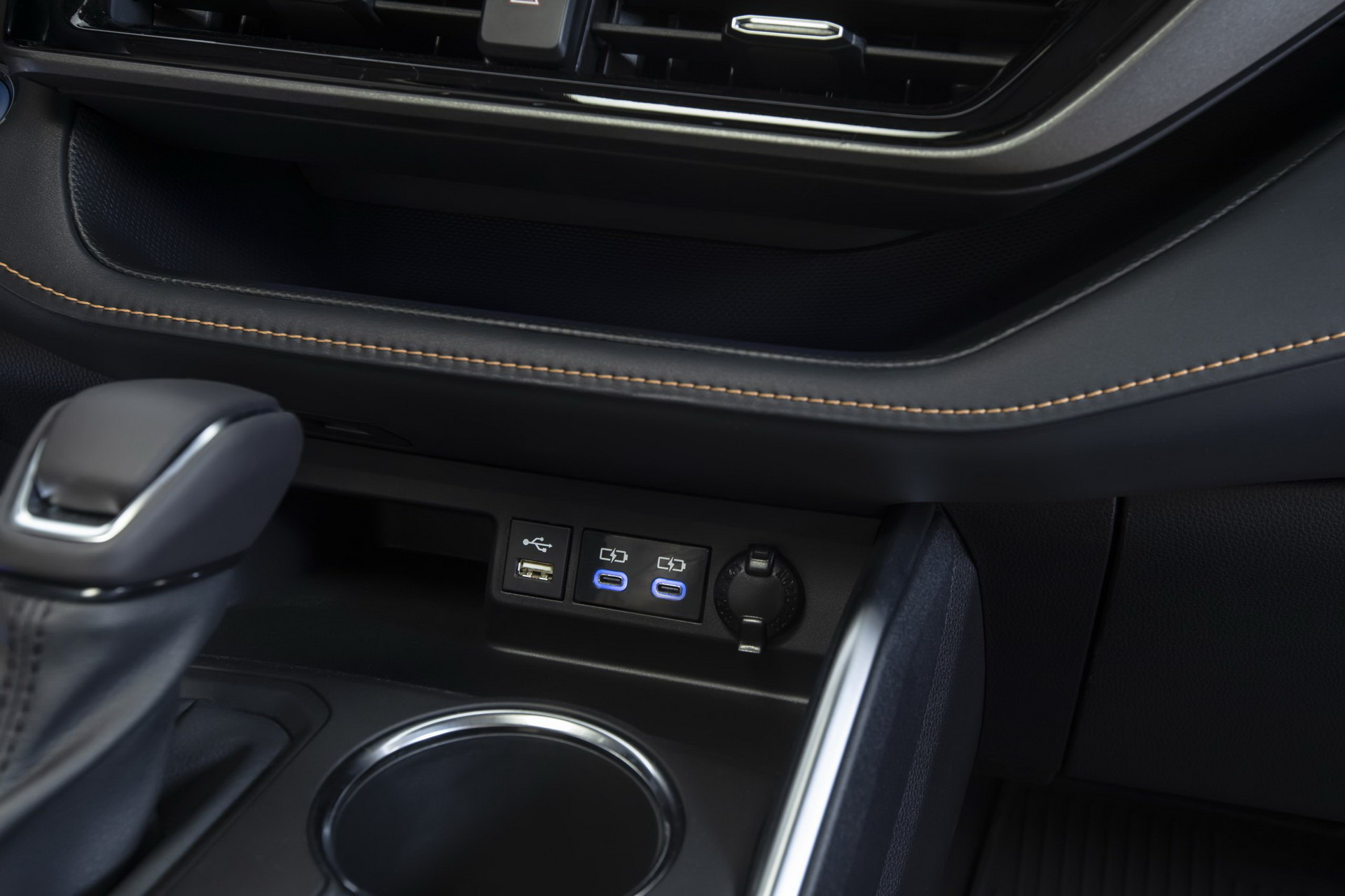 Download 2022 Toyota Highlander Bronze Edition - Interior, Detail HD Wallpaper 1920x1280 #18