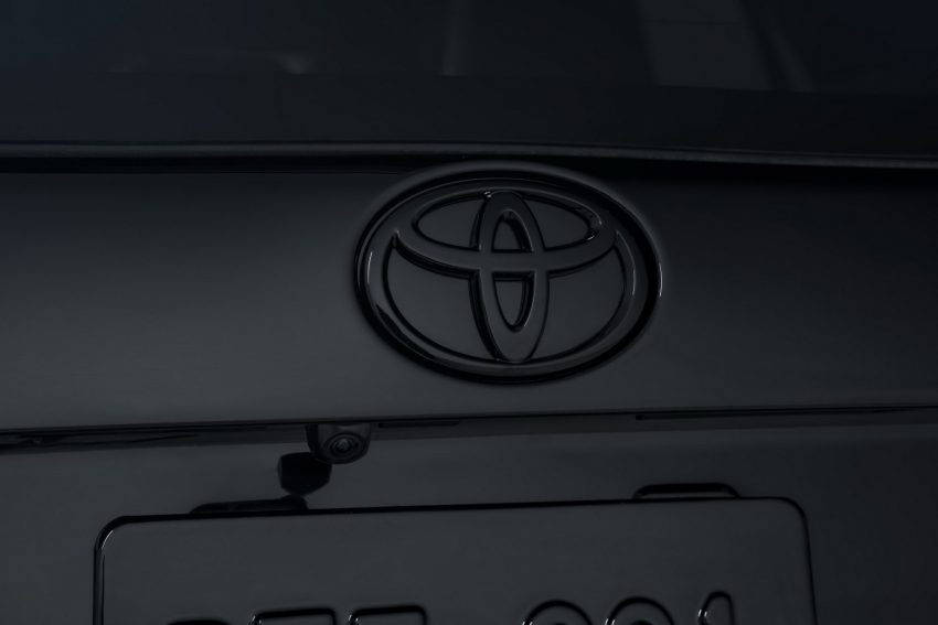2022 Toyota Prius Nightshade Edition - Badge Wallpaper 850x567 #14