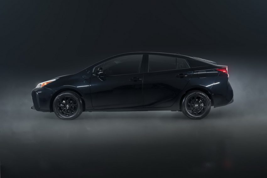 2022 Toyota Prius Nightshade Edition - Side Wallpaper 850x567 #3