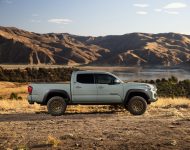 2022 Toyota Tacoma Trail Edition 4×4 - Side Wallpaper 190x150