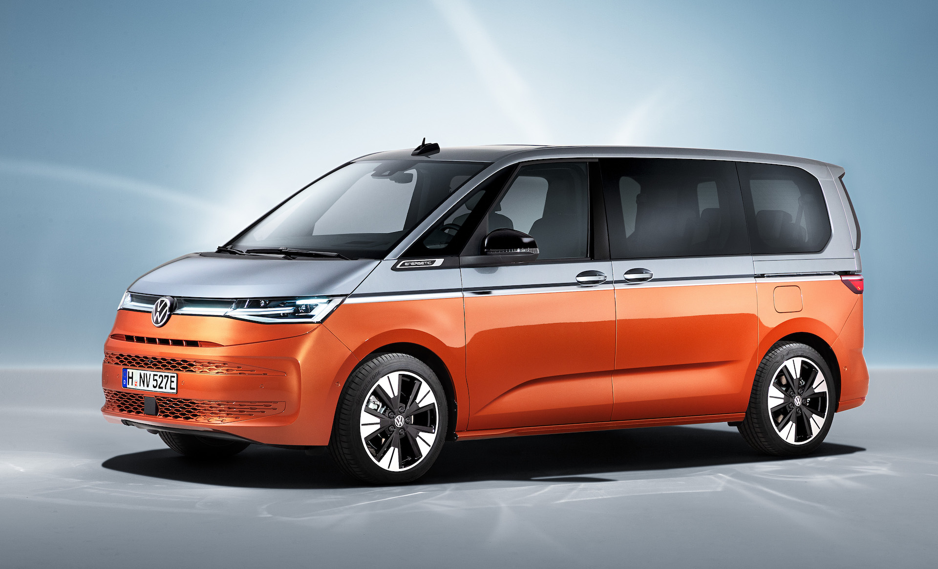 Download 2022 Volkswagen Multivan - Front Three-Quarter HD Wallpaper 1920x1164 #3