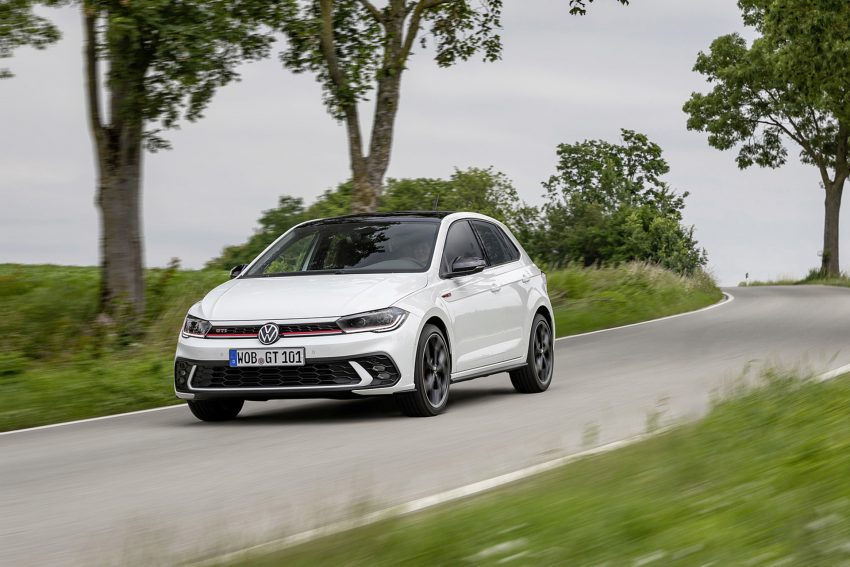 2022 Volkswagen Polo GTI - Front Three-Quarter Wallpaper 850x567 #6