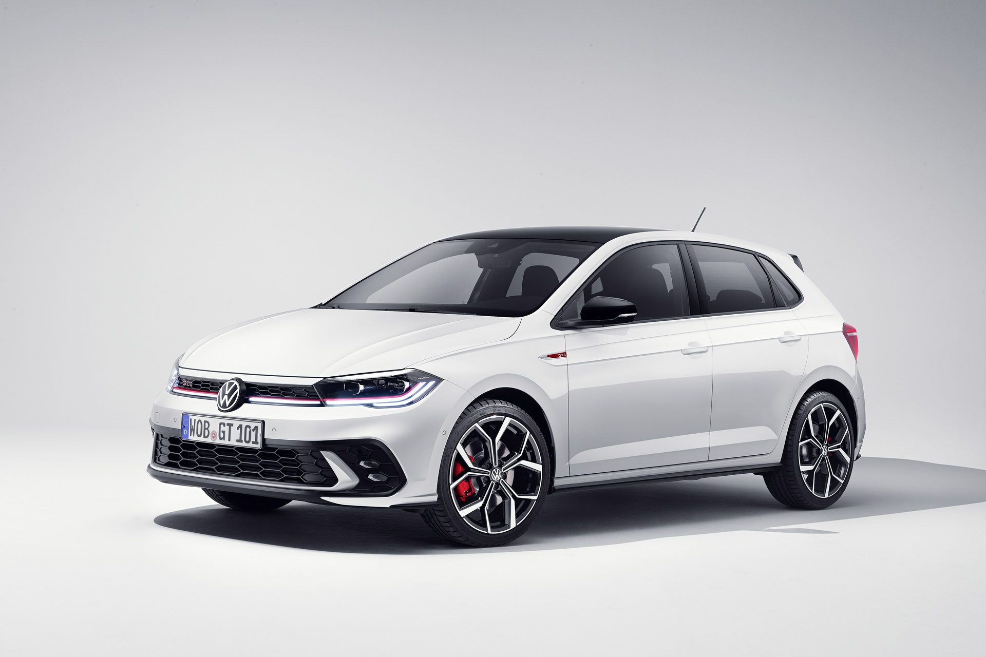 Download 2022 Volkswagen Polo GTI - Front Three-Quarter HD Wallpaper 1920x1280 #25
