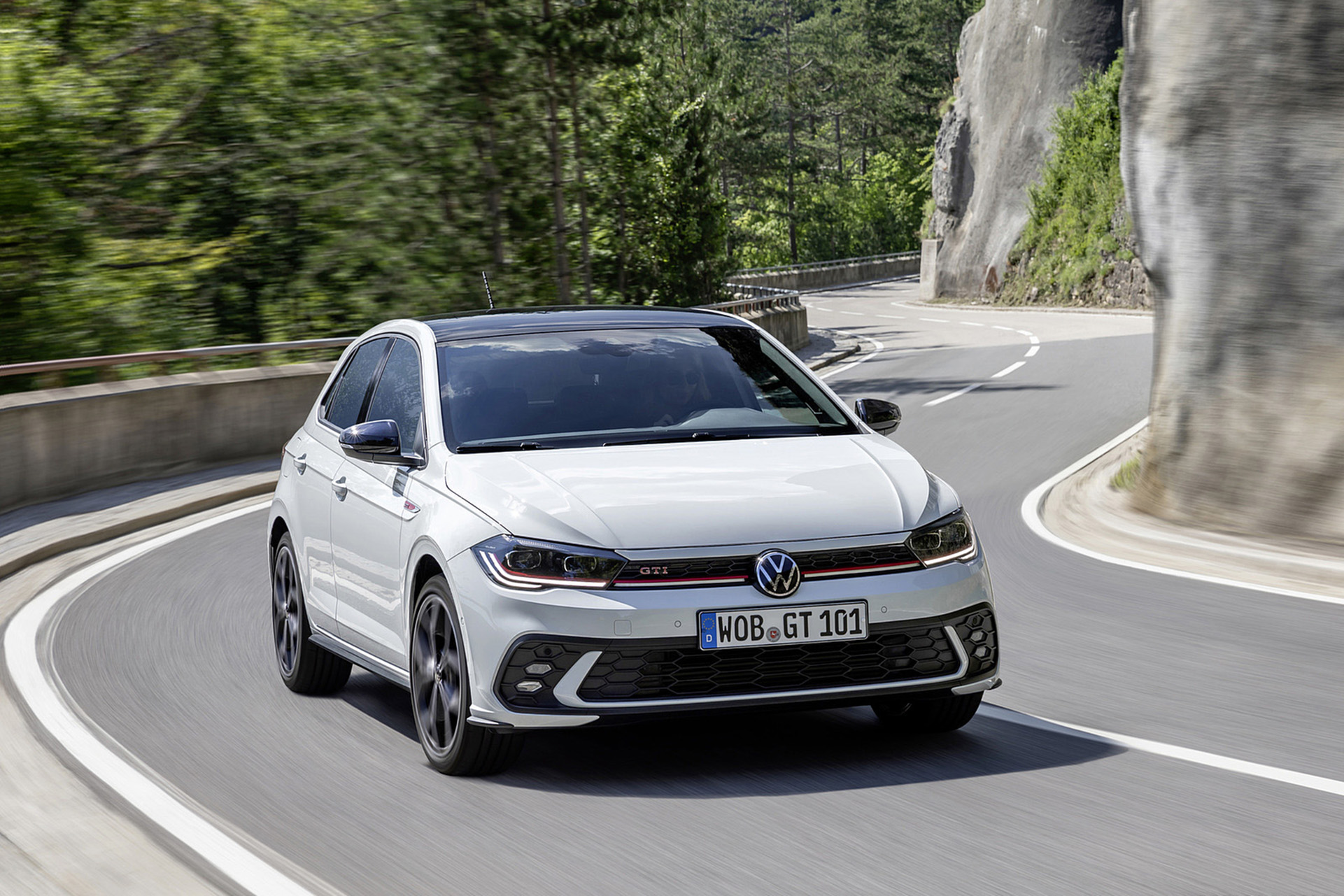 Download 2022 Volkswagen Polo GTI - Front HD Wallpaper 1921x1281 #1