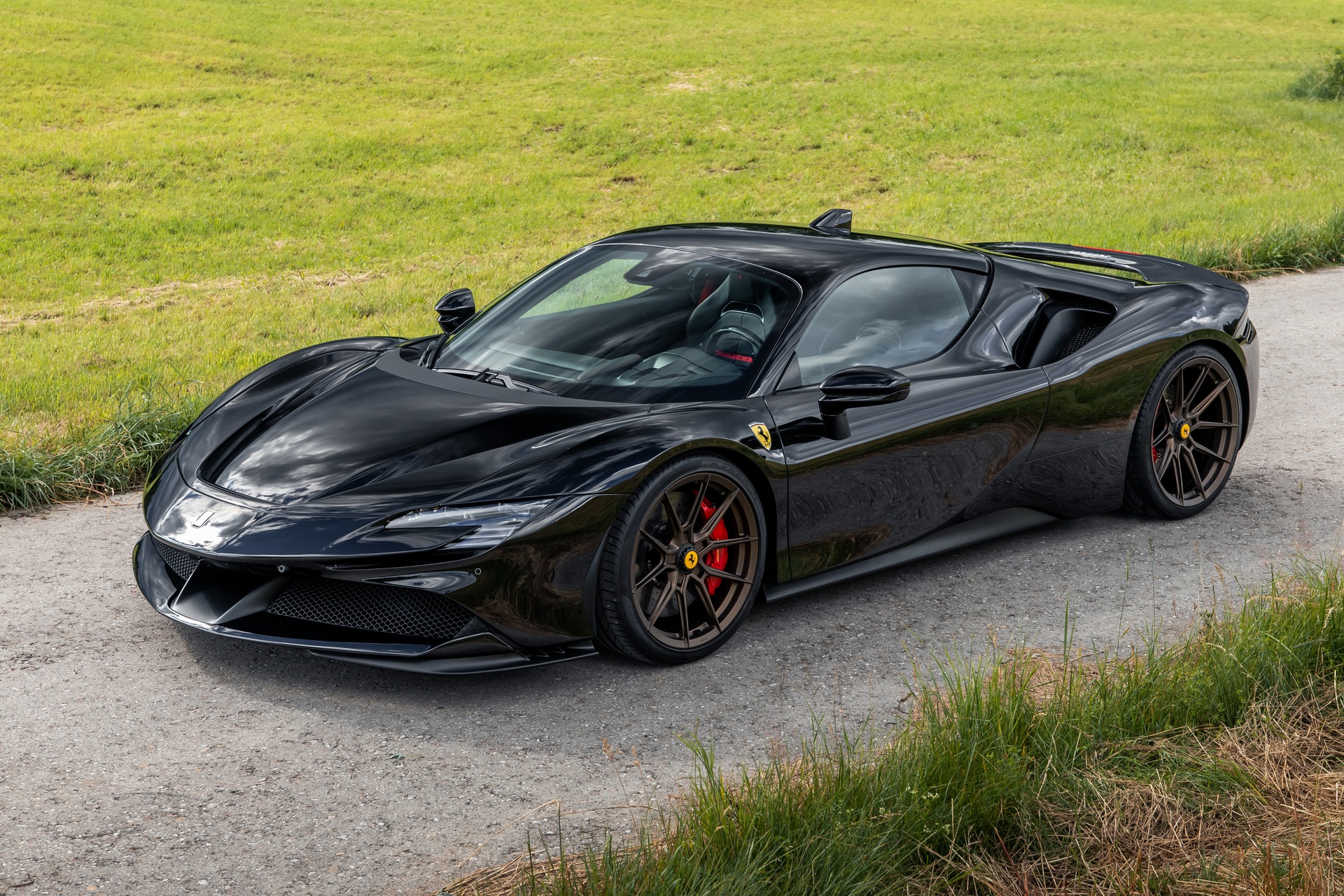 Download 2021 Ferrari SF90 Stradale by Novitec - Front Three-Quarter HD Wallpaper 1920x1280 #1