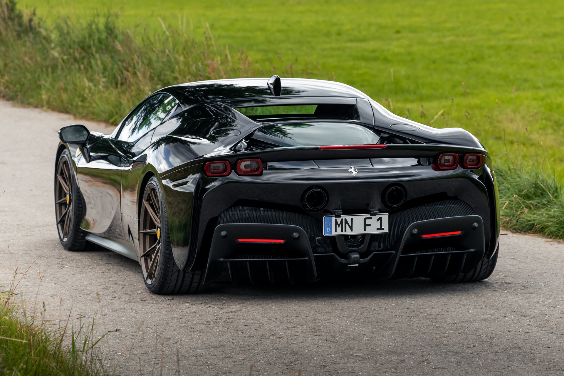 Download 2021 Ferrari SF90 Stradale by Novitec - Rear HD Wallpaper 1920x1280 #7